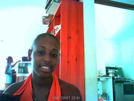                leila ali@s moomeens
